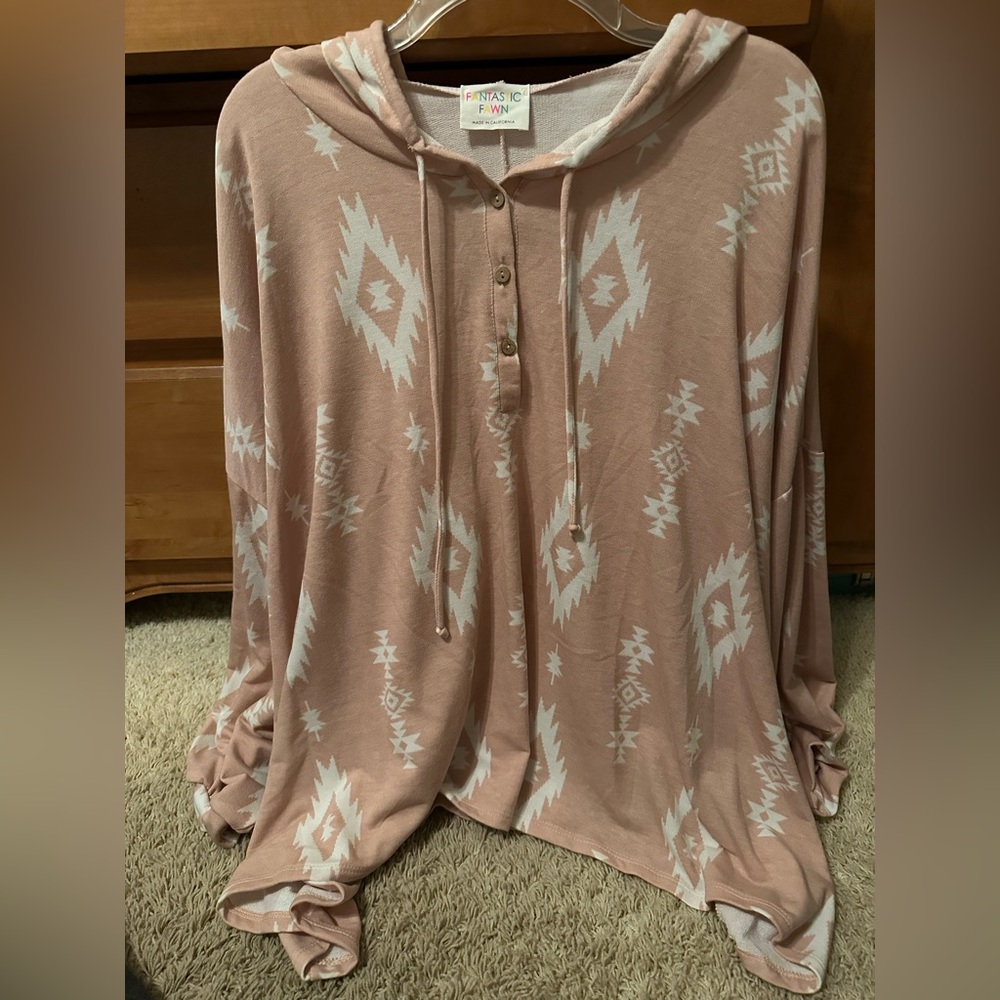 NWOT Fantastic Fawn Blush Aztec Print Hoodie